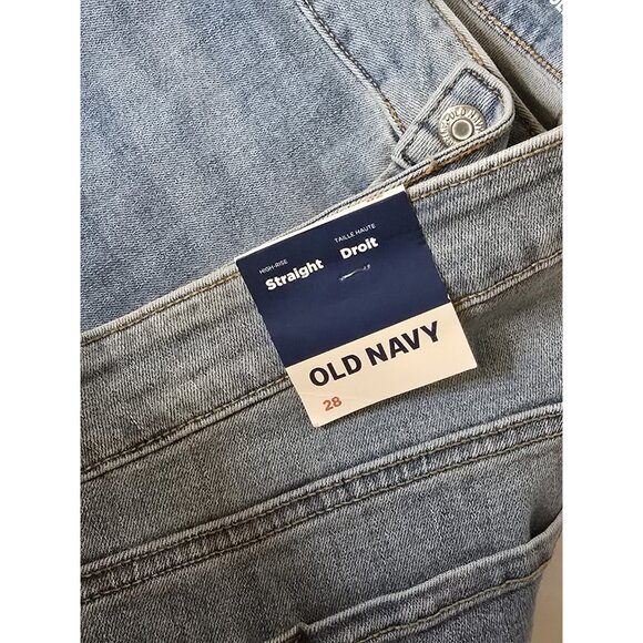Old Navy women’s Light Wash High Rise Straight Jeans- Size 28- Plus Size- NWT - Picture 5 of 9